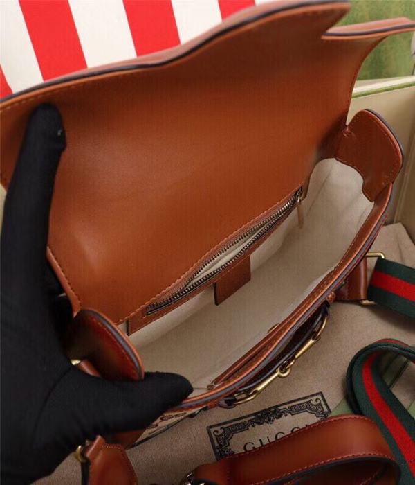 グッチバッグ着用イメージ